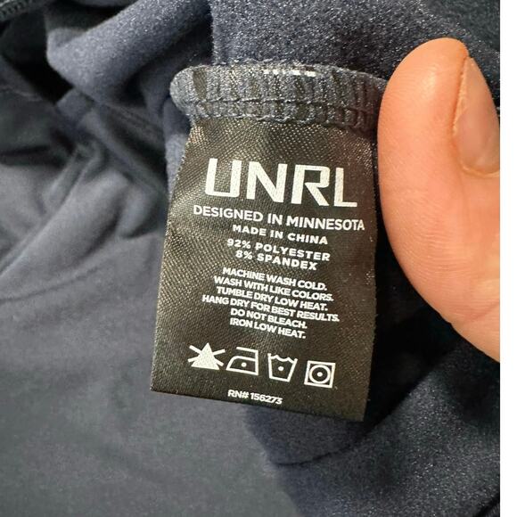 UNRL Interlock 1/4 Zip Performance Pullover Navy Blue Mens Small Chest Logo NEW - Picture 8 of 11